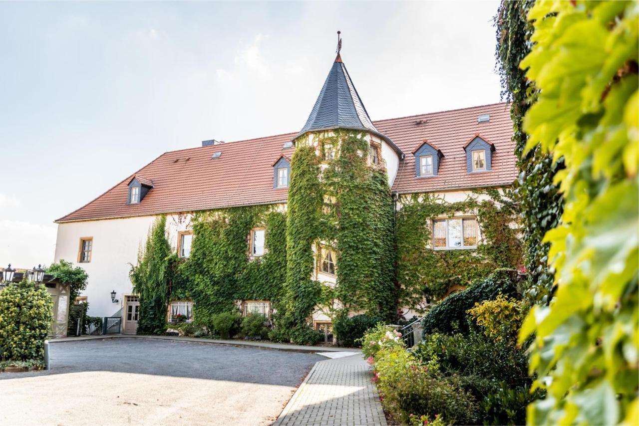 Stadtschloss Hecklingen*** Hecklingen  Bagian luar foto